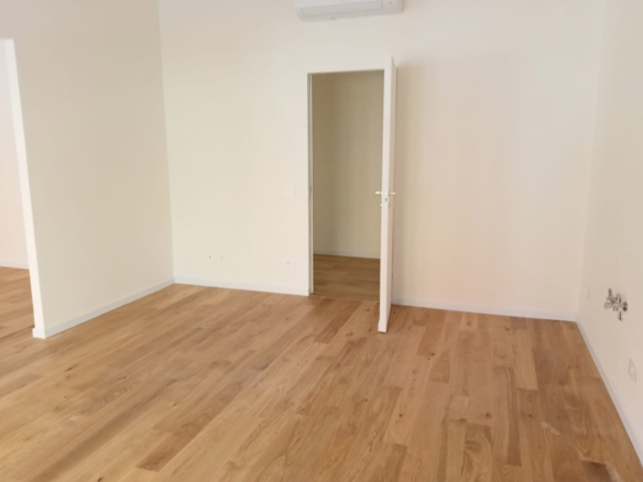 Appartamento in Vendita – Strada Garibaldi